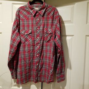 Men's pearl button western shirt in good used condition.  Size L